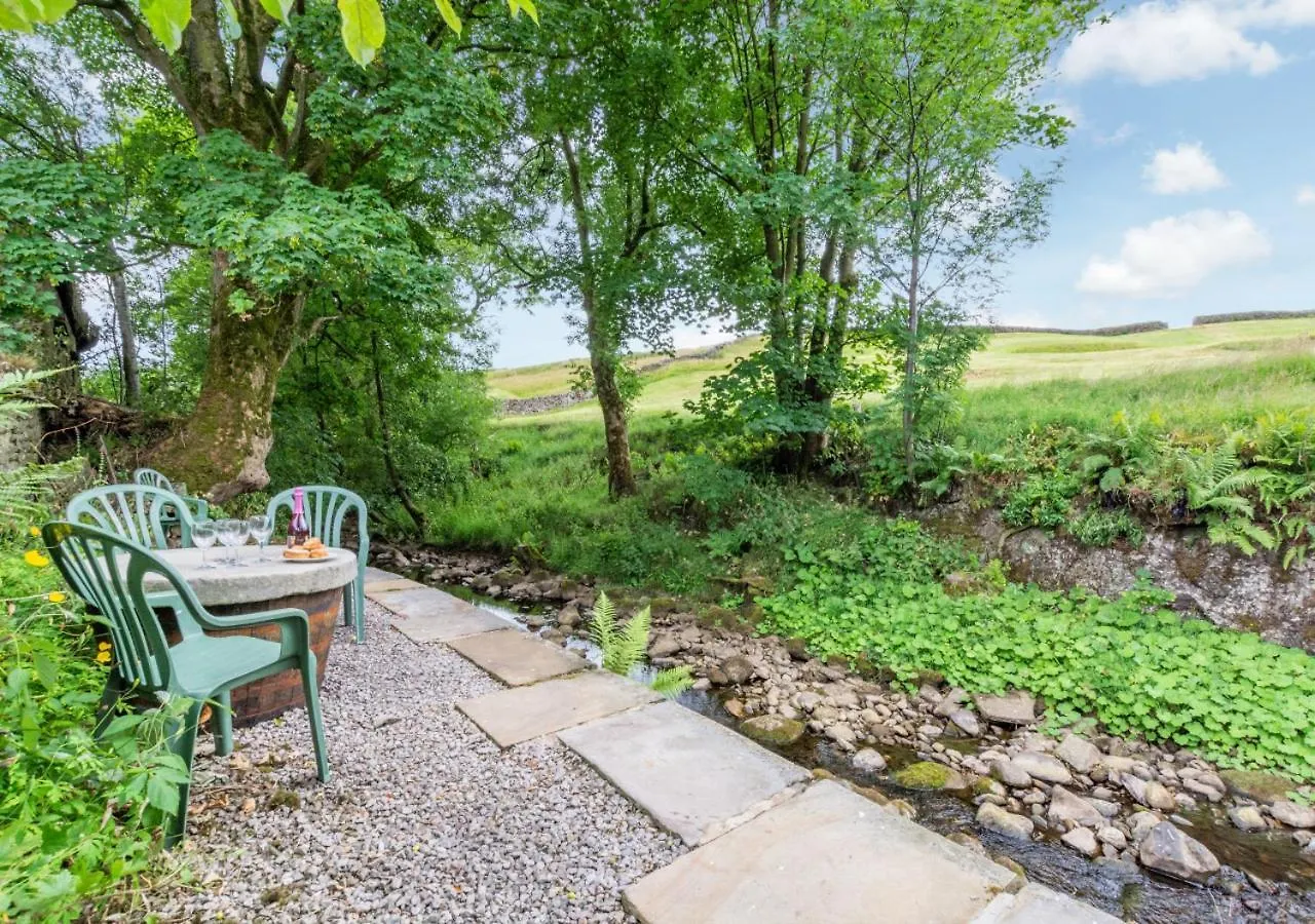 בית נופש Thwaite Foss Garth Cottage