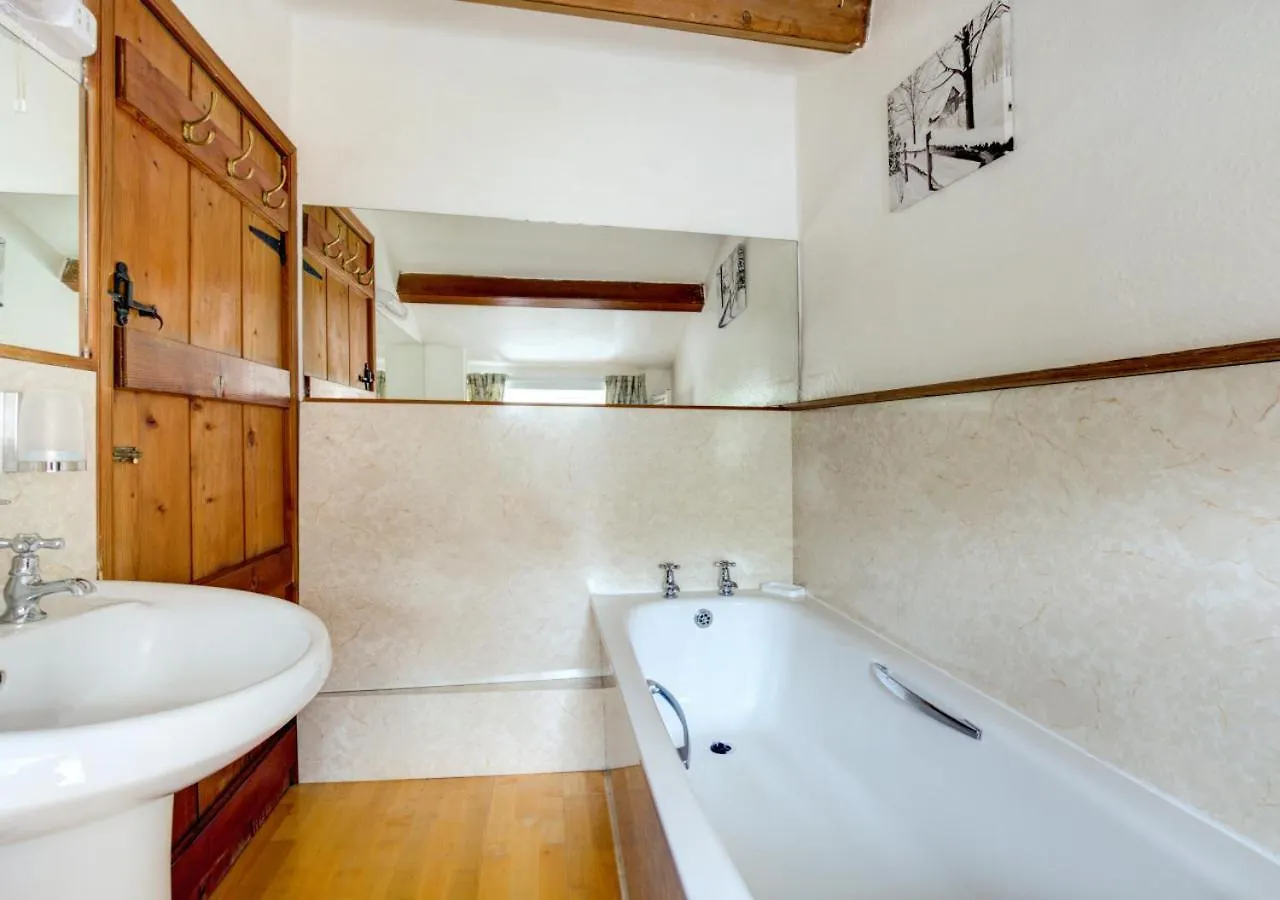 בית נופש Thwaite Foss Garth Cottage